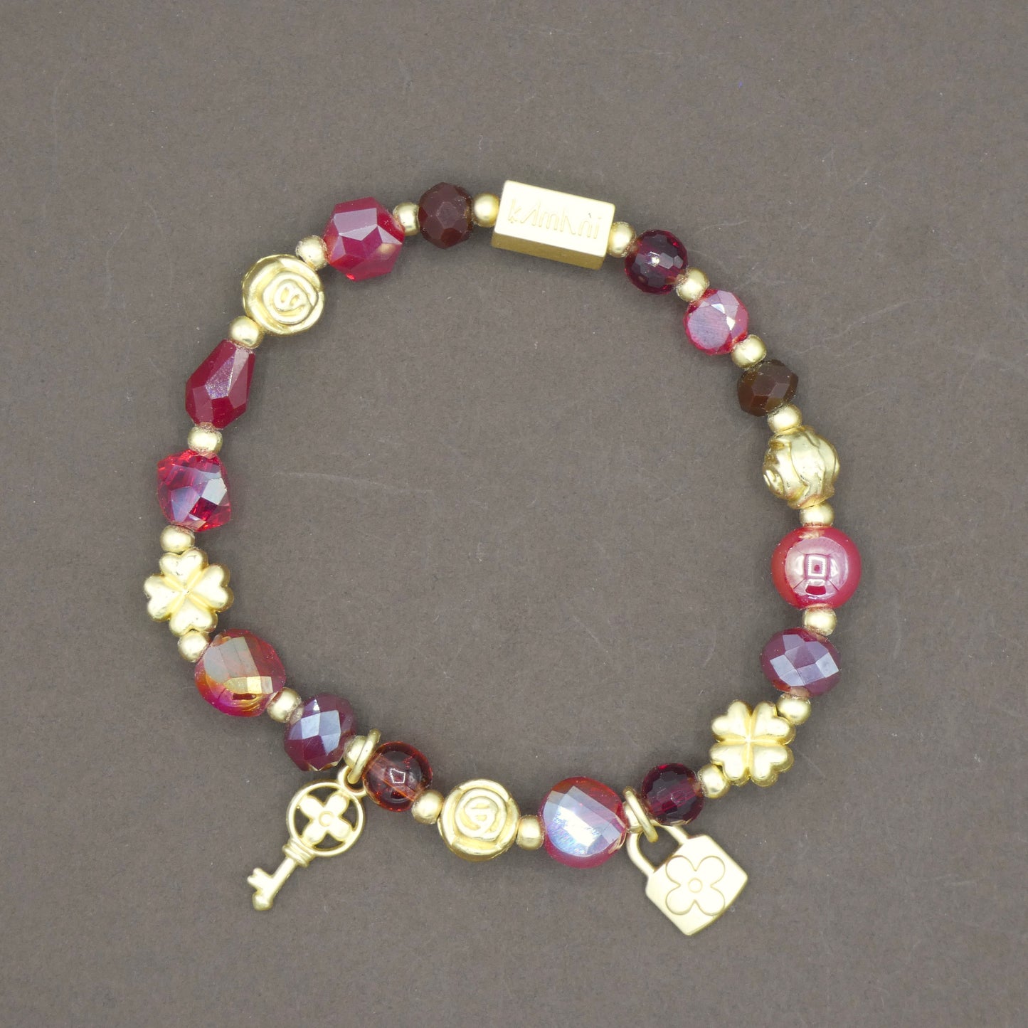 Bracelet avec Charms " Cadenas " Collection Rouge des Coquelicots