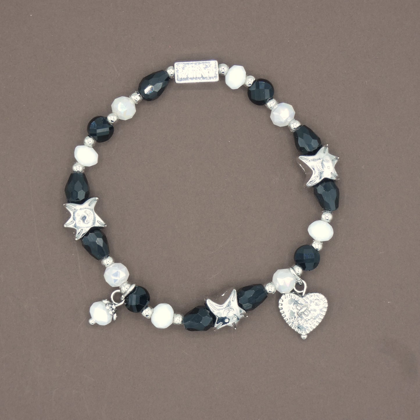 Bracelet avec Charms " Coeur " Collection Noir des Taureaux Camarguais