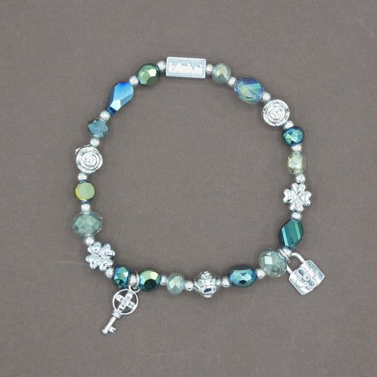 Bracelet avec Charms " Croix " Collection Vert des Guarrigues